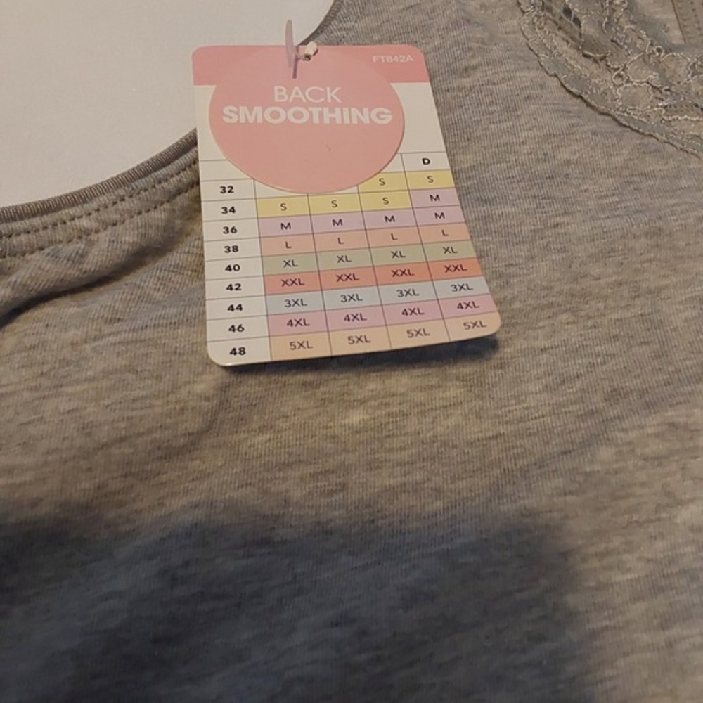 NWT-Fruit Of The Loom Women's 4XL Grey‎ Wirefree Back Smoothing Bralette - Picture 3 of 10